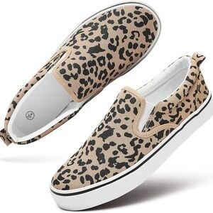 Women's Slip on Shoes Canvas Sneakers Loafers Non Slip Shoes Low Top Casual Shoe